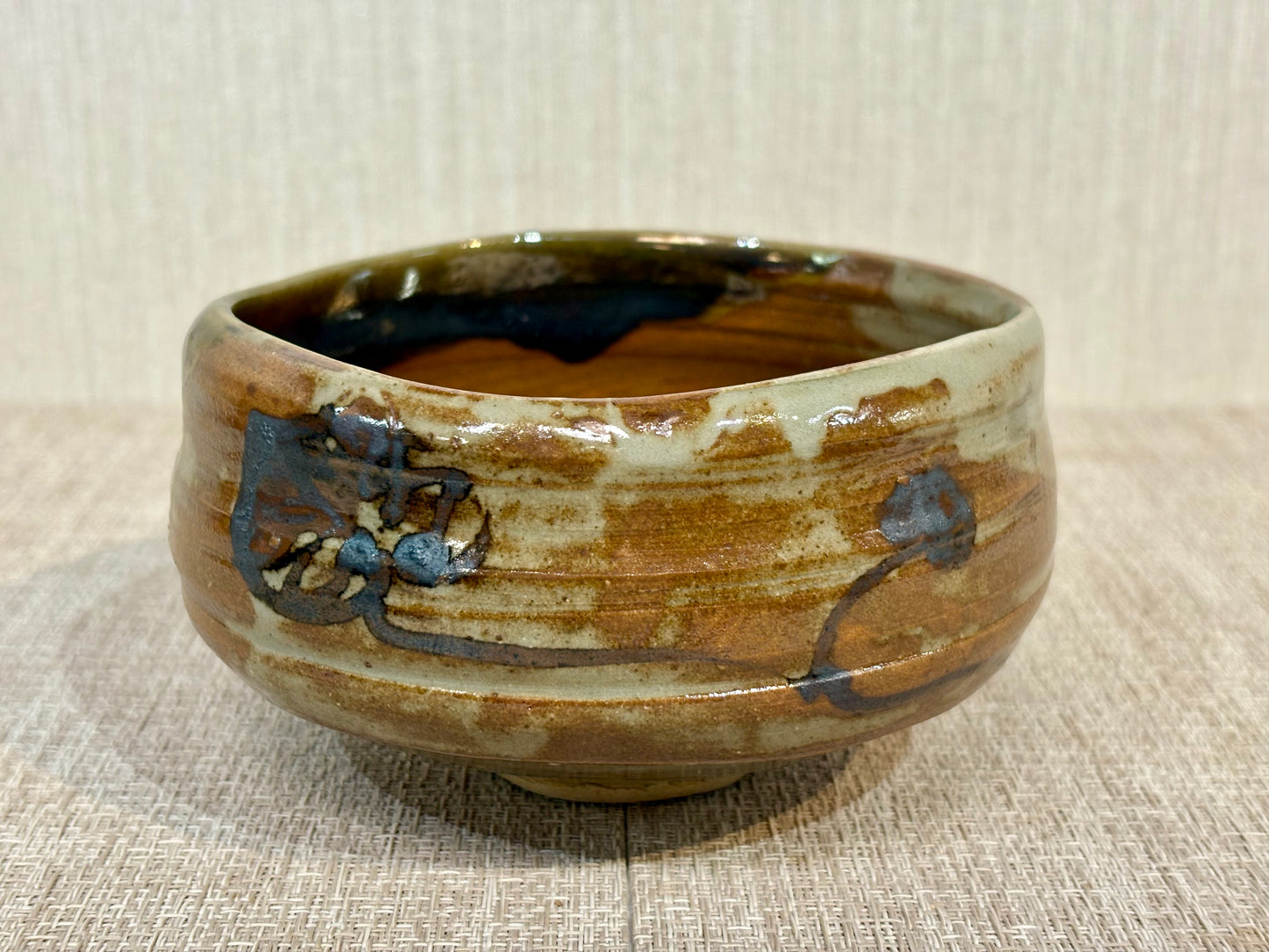 SBKTB232 加藤春二造　織部　葵之絵　茶碗(松尾不染斎書付)
