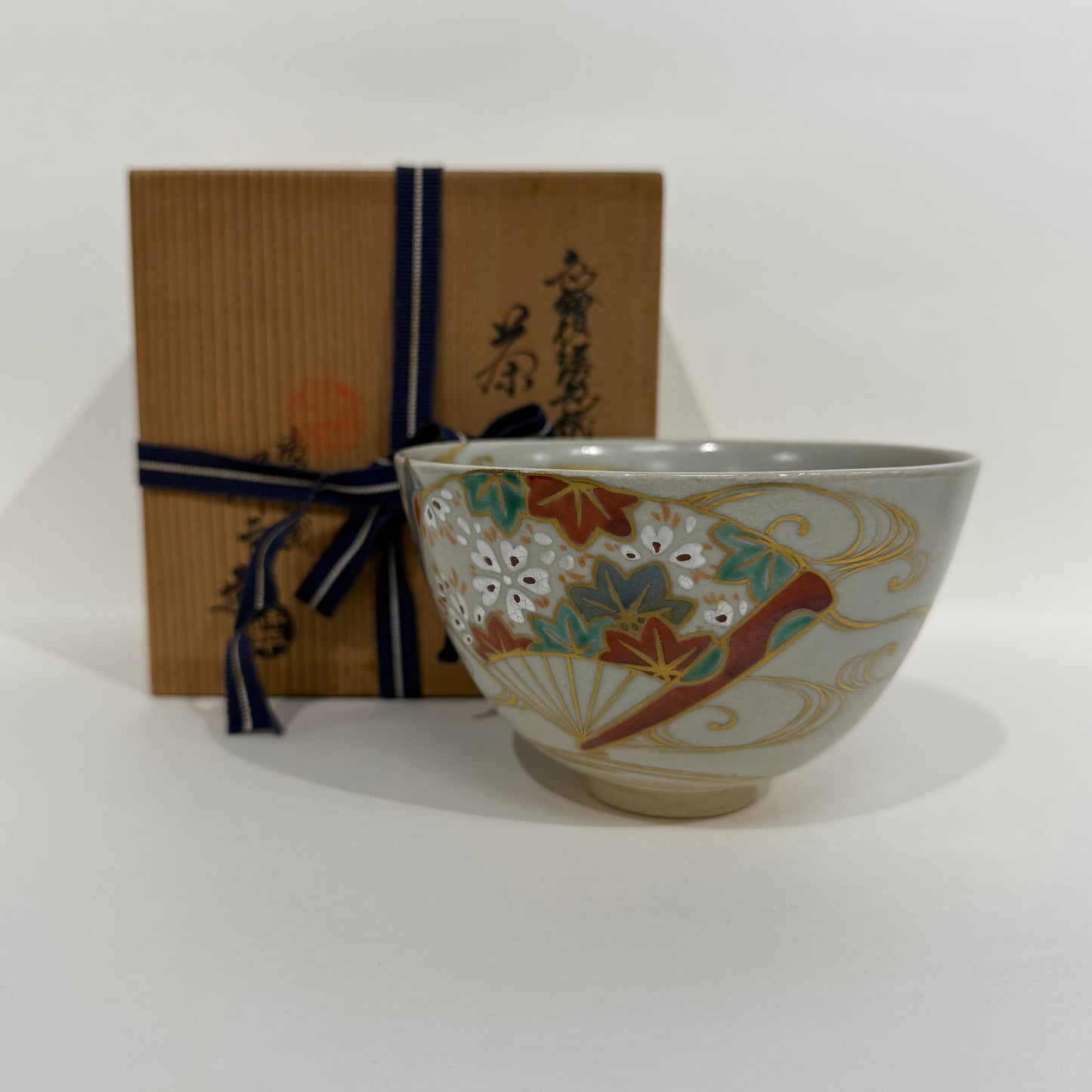 SBKTB122  色繪流水扇面茶碗